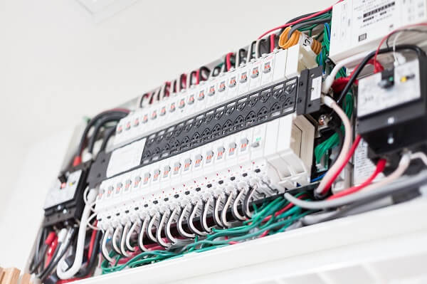 電気施工管理／神奈川県伊勢原市：公共施設